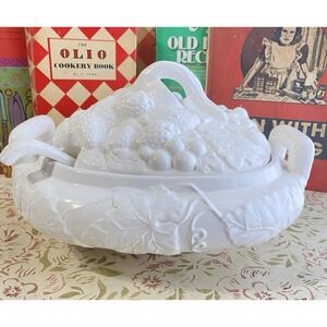 VTG Gibson Soup Tureen Lid Ladle Embossed Fruit Soup Vegetable Bowl Leaf EUC 90s
